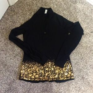 Black and gold long sleeve athletic shirt